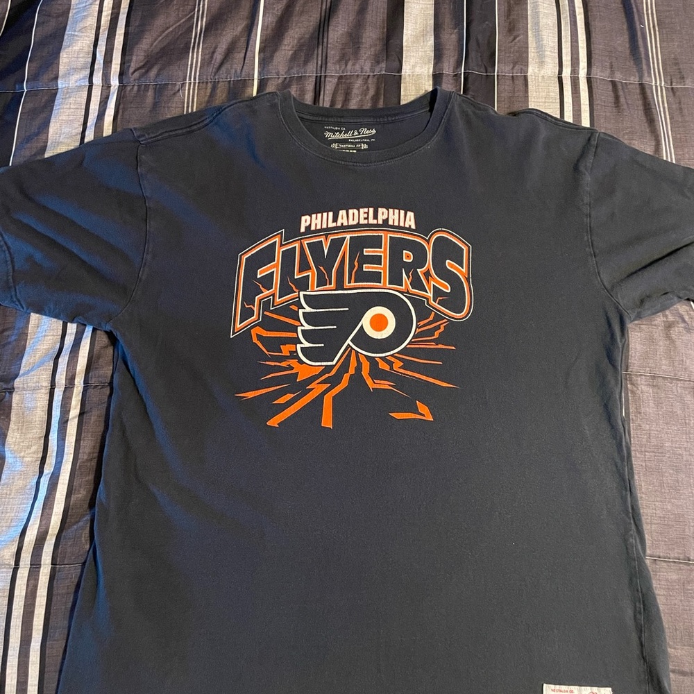 Mitchell & Ness Black Philadelphia Flyers Traditional Fit T-Shirt